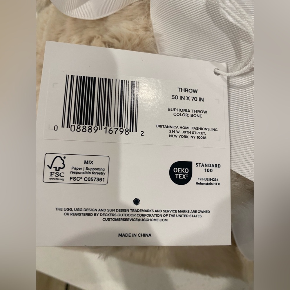 NWT UGG Euphoria Plush Faux Fur Reversible Throw Blanket - Picture 7 of 10